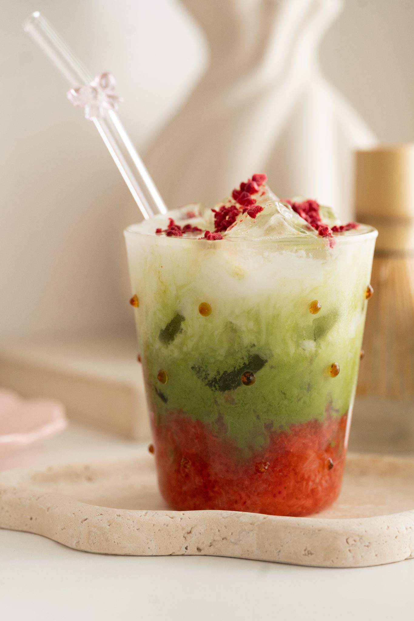 Beauty Matcha Latte z jagodami