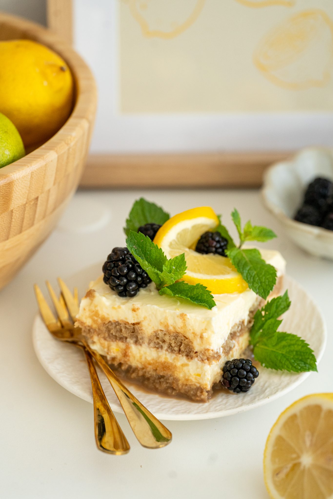 Limonin tiramisu brez jajc